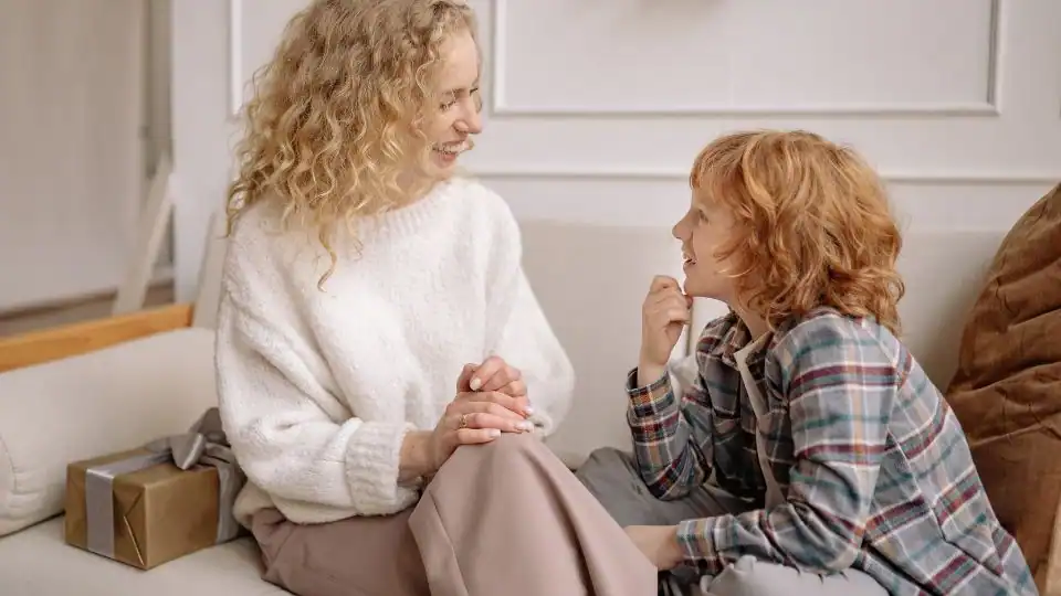 aider enfant harcelé - parler à la maison pour repérer tôt le harcèlement scolaire